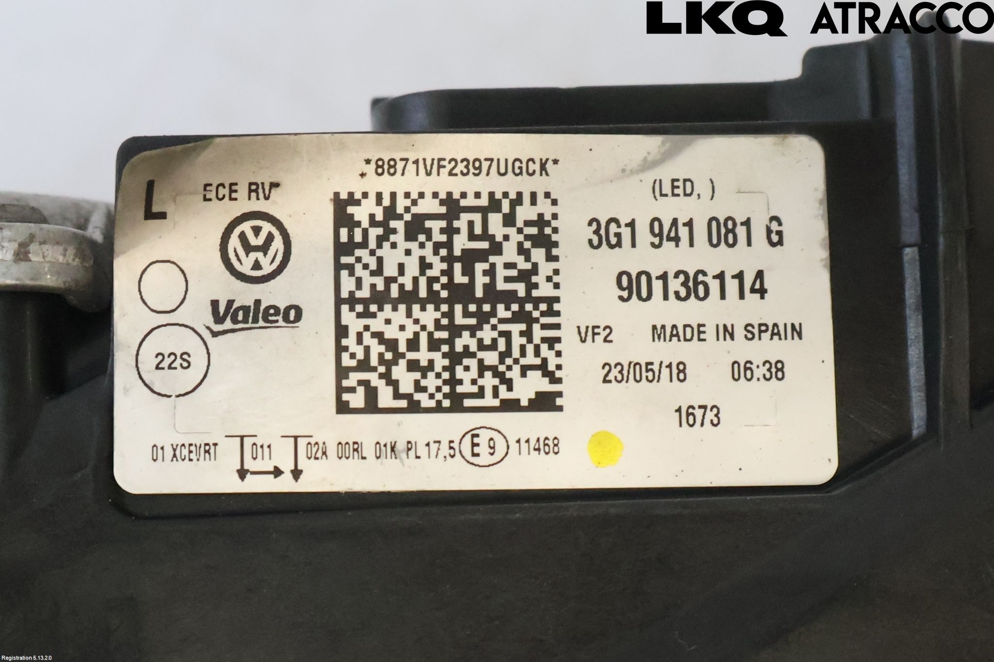 Volkswagen VW PASSAT 15-19 Frontlykt Venstre