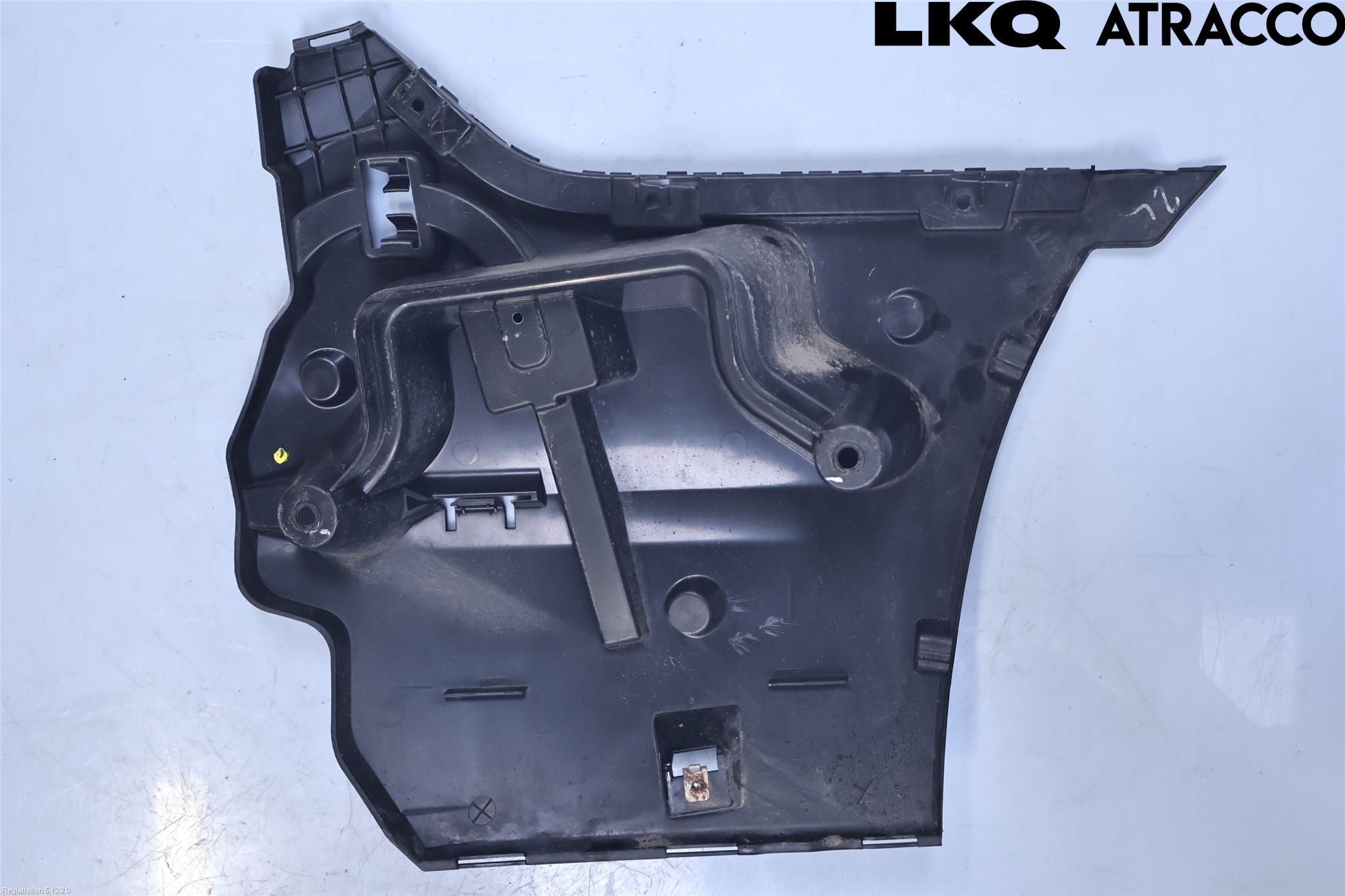 BMW 5 F10/F11/F18 09-17 Støtfangerfeste Bak Venstre