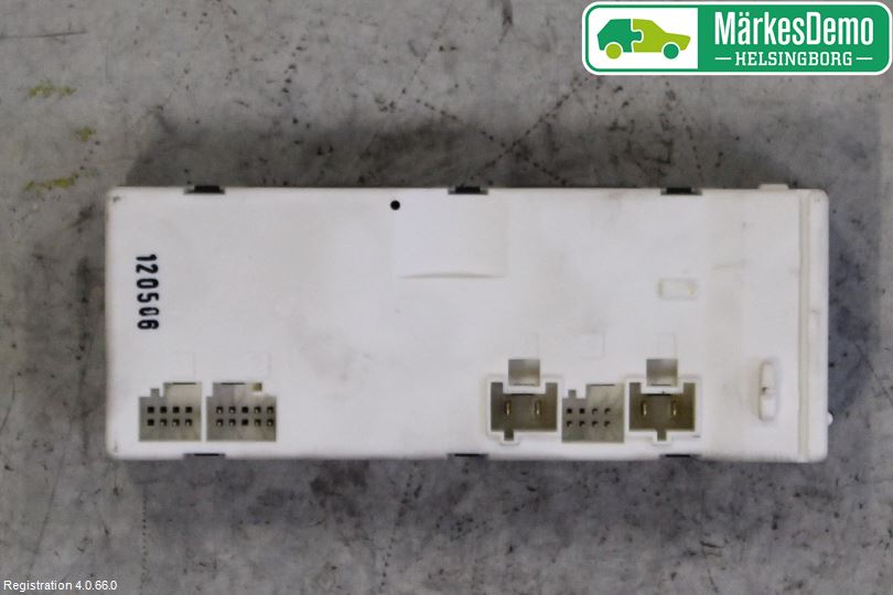 Mercedes-Benz MB GLK-KLASS (X204) 08-16 Styreenhet Bakluke