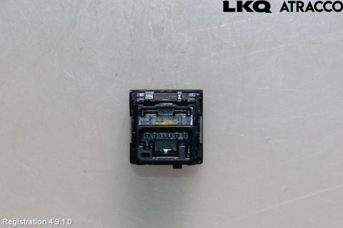 Toyota C-HR 24- Bryter Bakluke