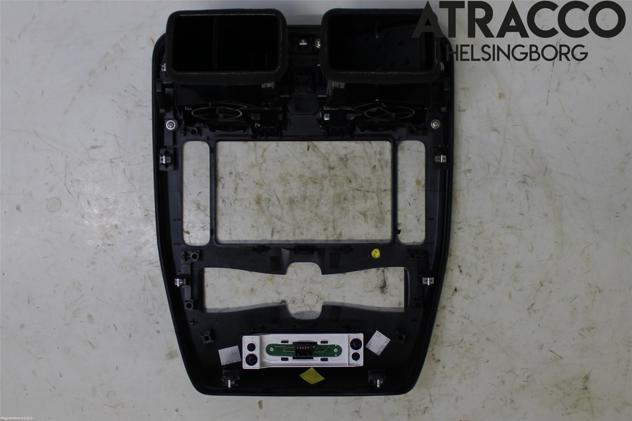 Nissan LEAF 11-17 Instrumentkonsoll Midt