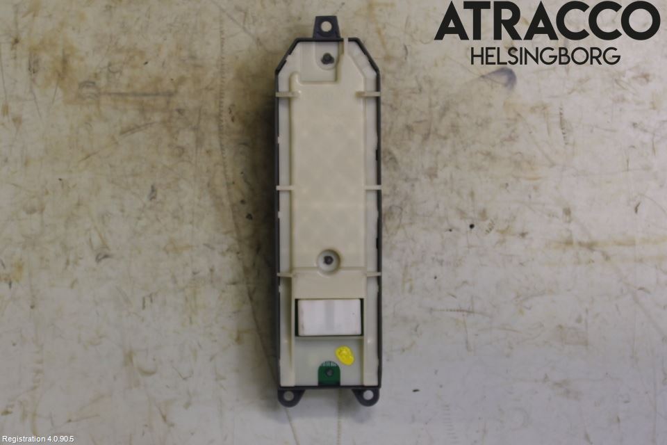 Toyota AURIS 13-19 Bryter Vindusheis