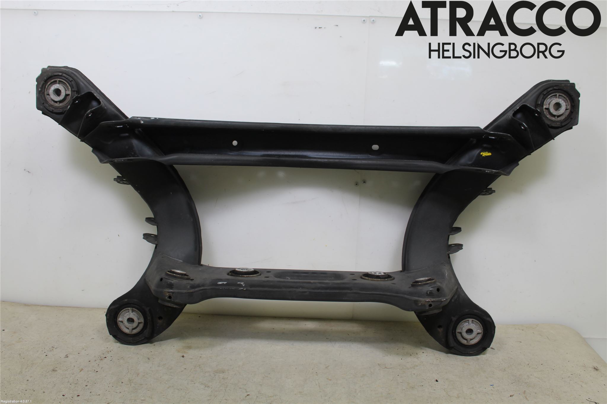 Mercedes-Benz MB C-KLASS (W205) 14-21 Bakaksel Feste Travers-Ramme