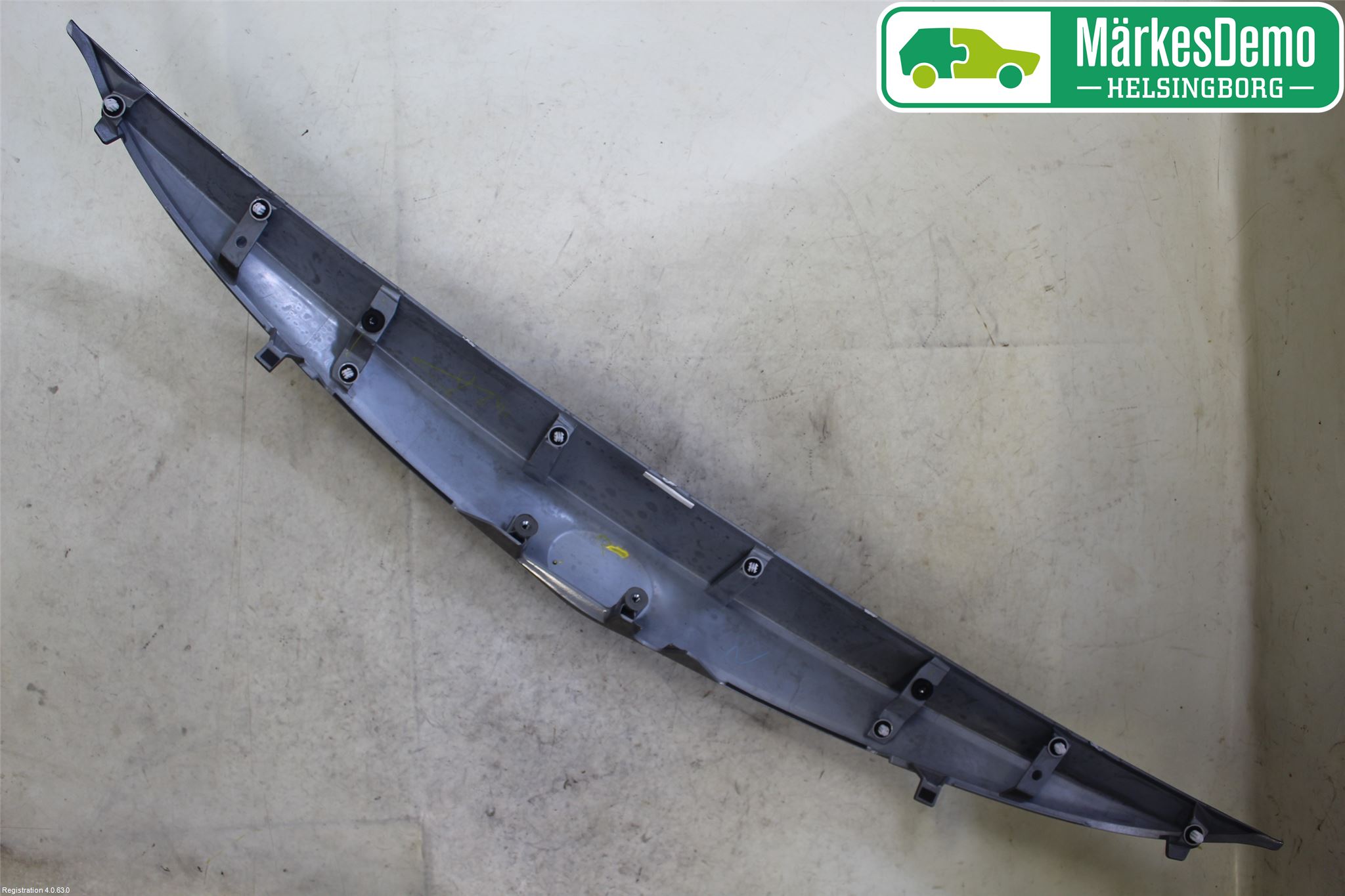 Toyota AURIS 13-19 Refleksplate - Skiltplate