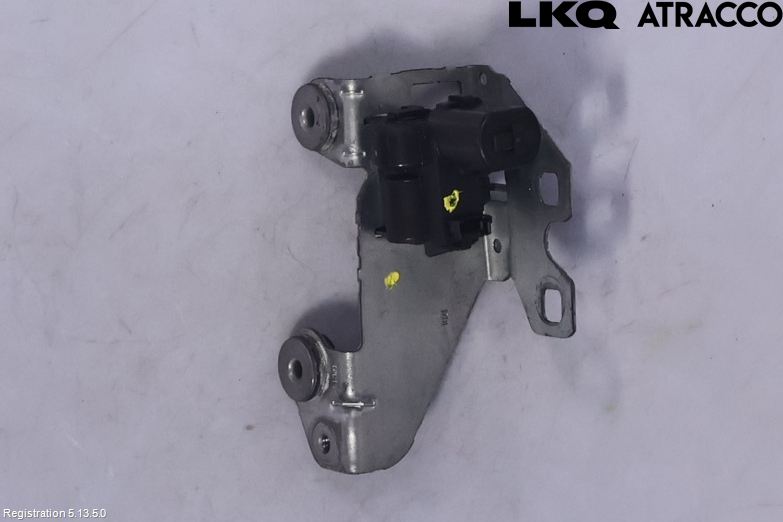 BMW 5 G30/G31/F90 17-23 Bakluke-Lokk Låsekasse