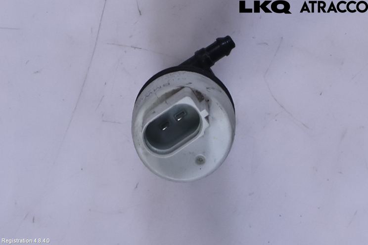 BMW 5 G30/G31/F90 17-23 Spylerpumpe Frontrute