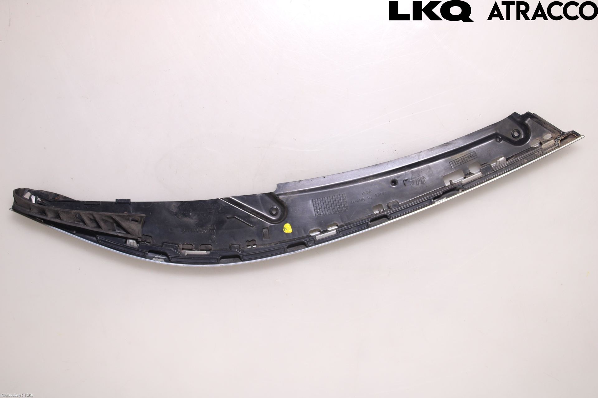Volkswagen VW PASSAT 15-19 Frontlykt Ramme V Lyktering