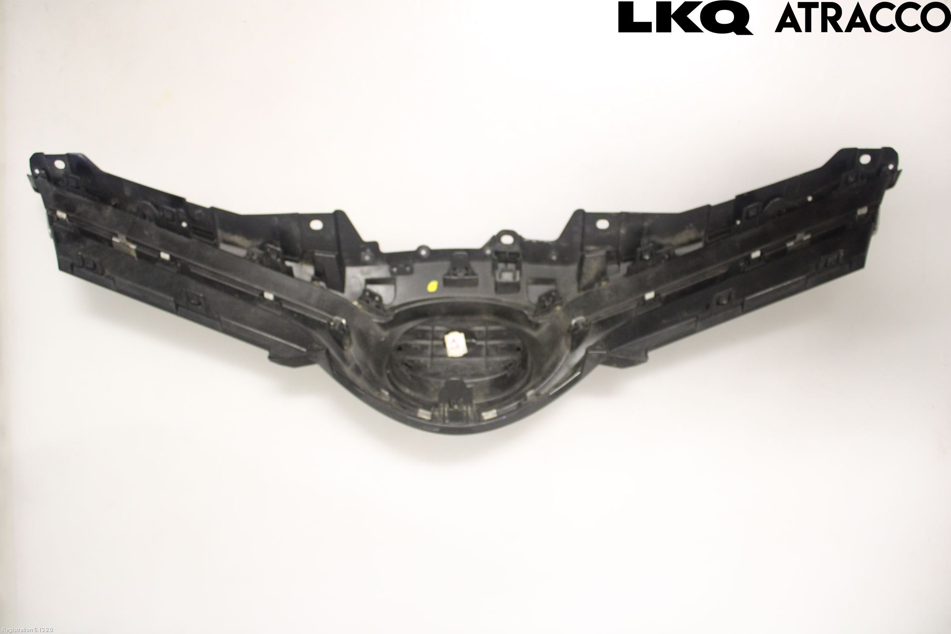 Toyota YARIS XP130 15-20 Grill Komplett