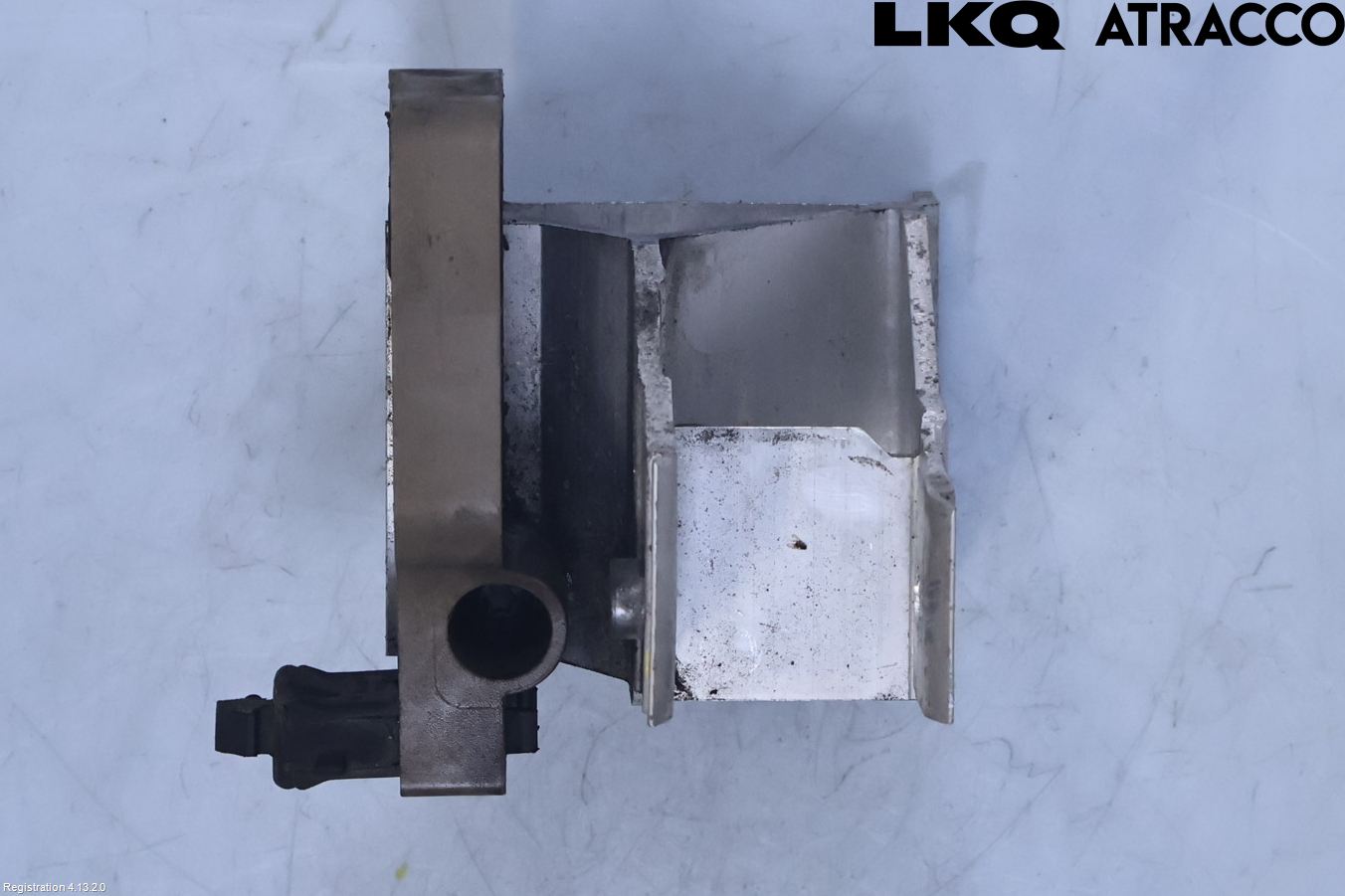 BMW 5 G30/G31/F90 17-23 Radiator Feste - Ramme - Bjelk