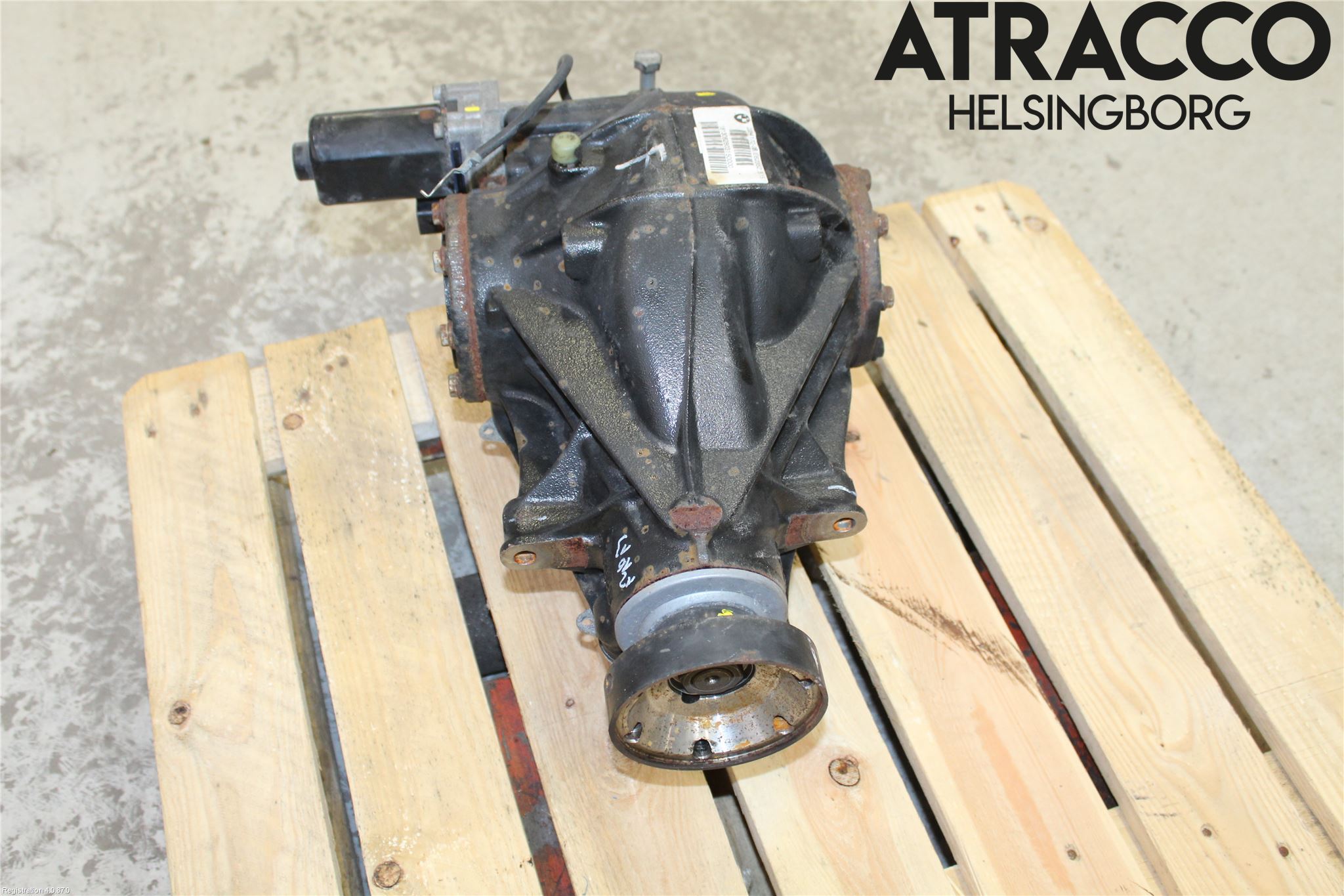 BMW 5 F10/F11/F18 09-17 Bakaksel Kardang Bak -Diff