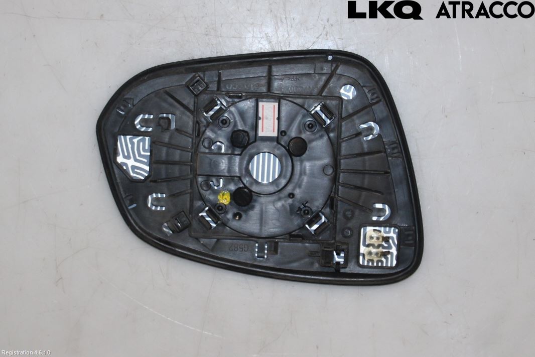 Toyota HILUX 16- Speil Glass V