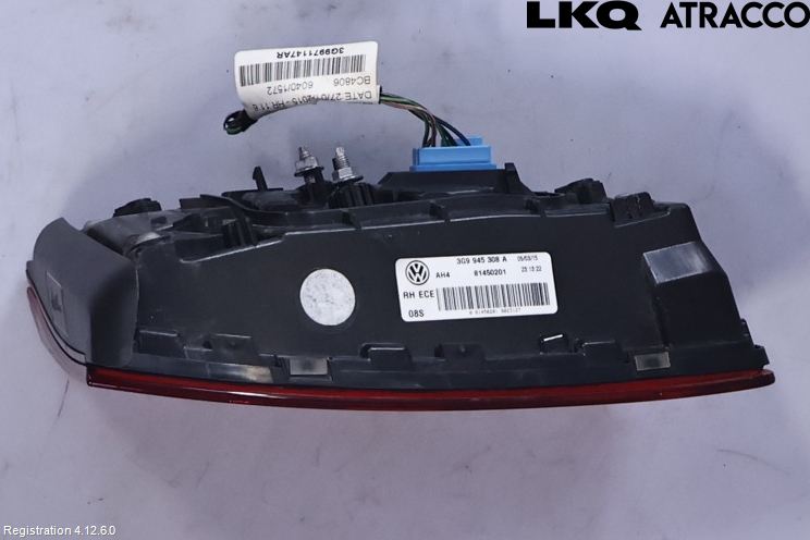 Volkswagen VW PASSAT 15-19 Baklykt Høyre  På Luke(Indre)