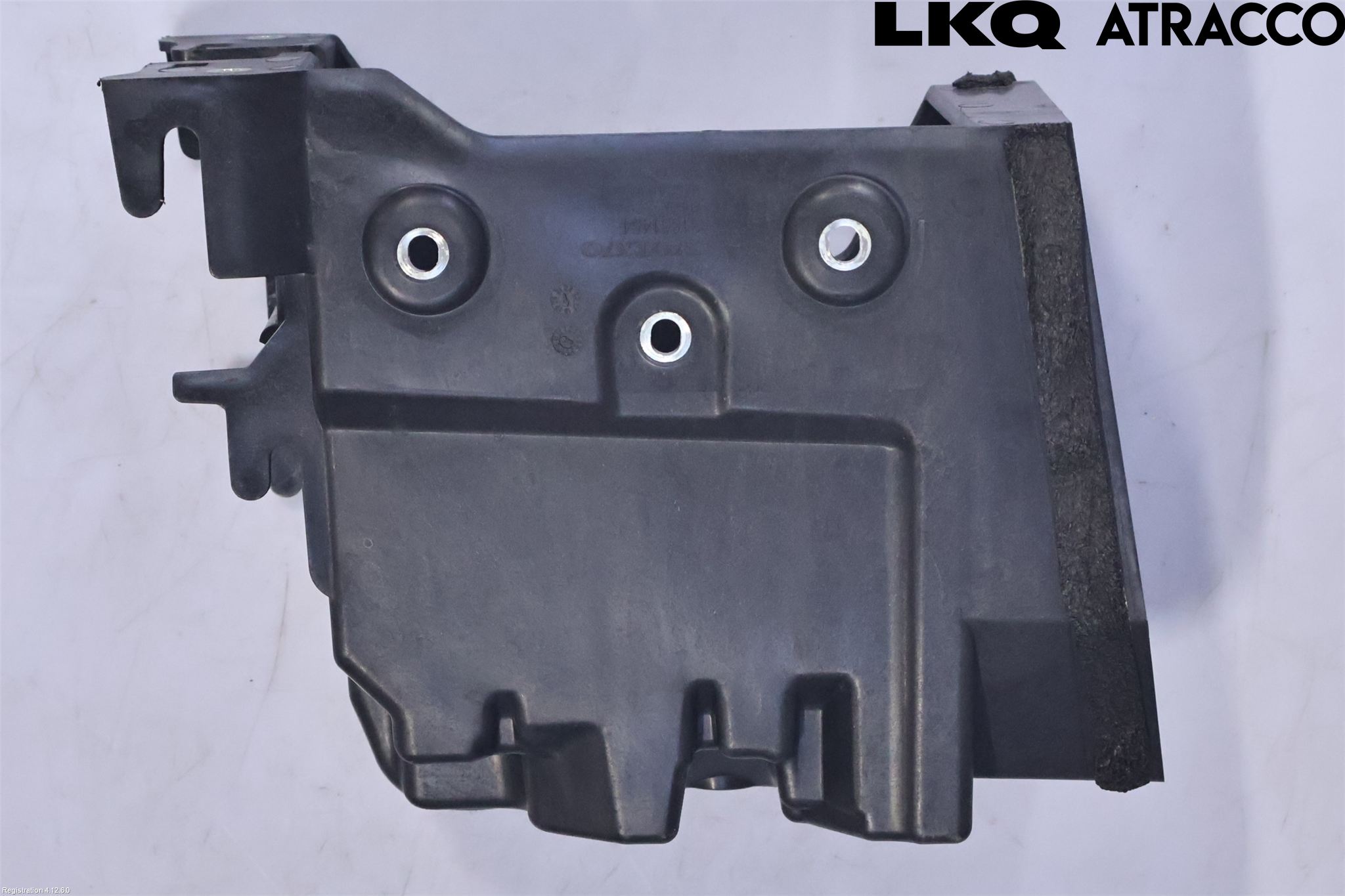 Volvo V60 CROSS COUNTRY 19- Batterikasse - Feste - Holder