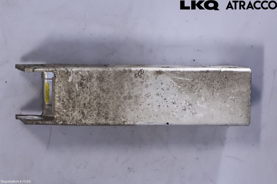 Audi A6/S6     05-11 Støtfanger Bak Feste