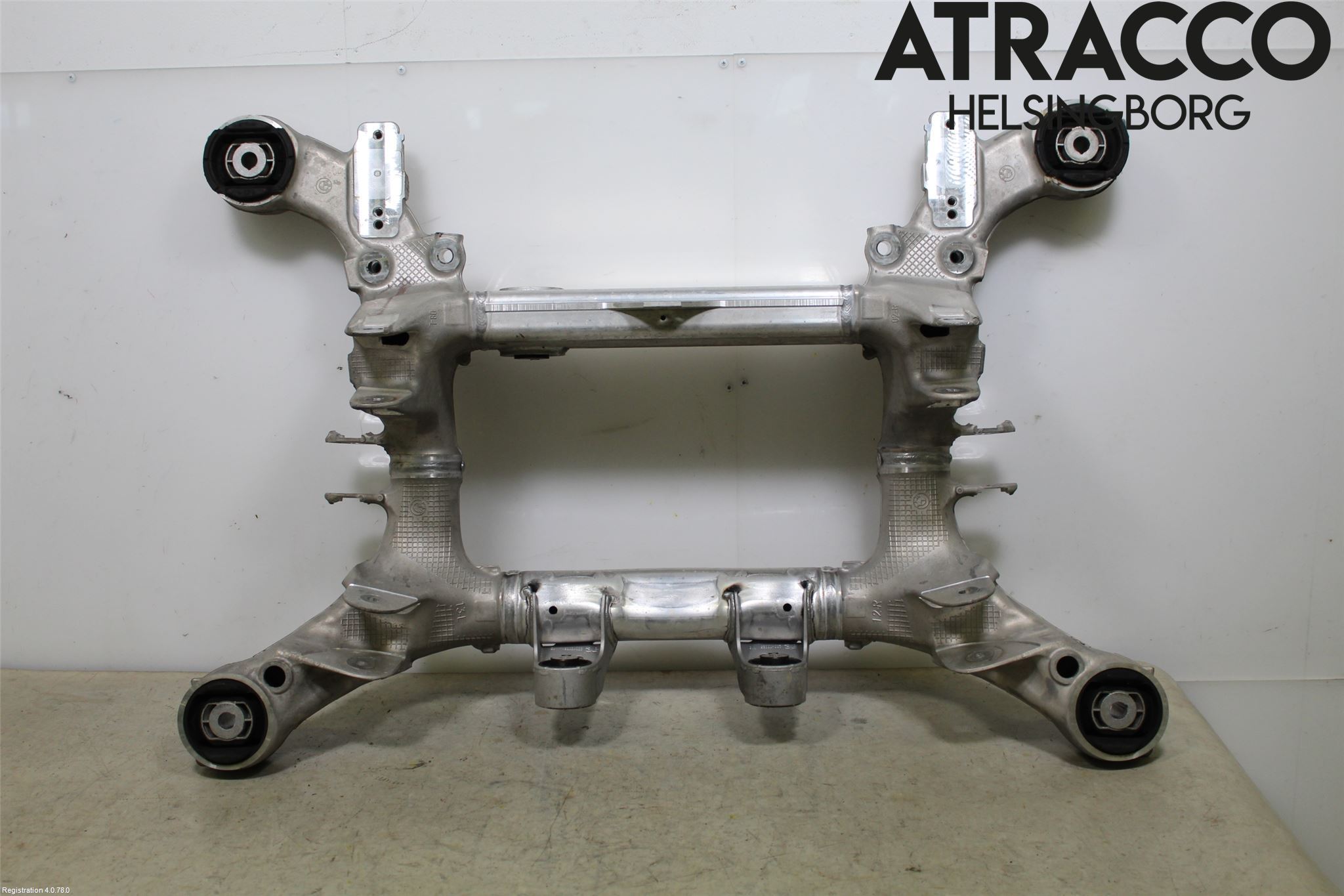 BMW 5 F10/F11/F18 09-17 Bakaksel Feste Travers-Ramme