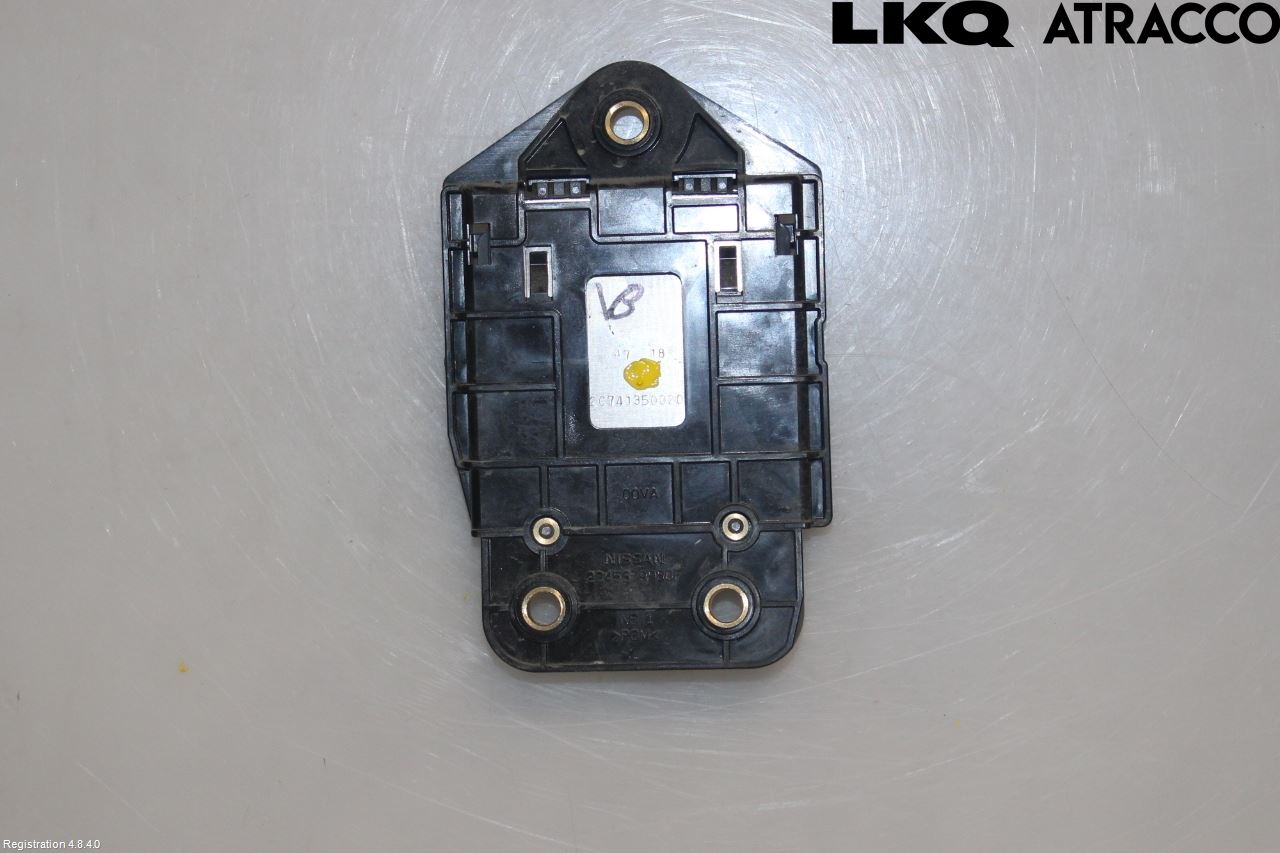 Nissan LEAF 18- Sensor Kollisjonsbeskyttelse