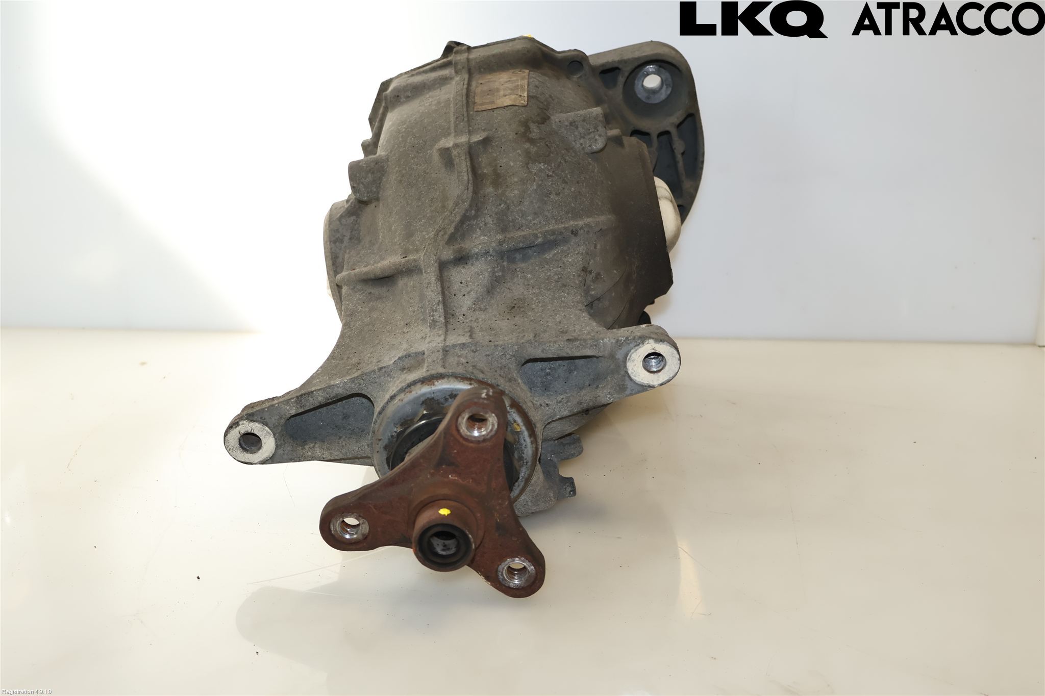 BMW 5 F10/F11/F18 09-17 Bakaksel Kardang Bak -Diff