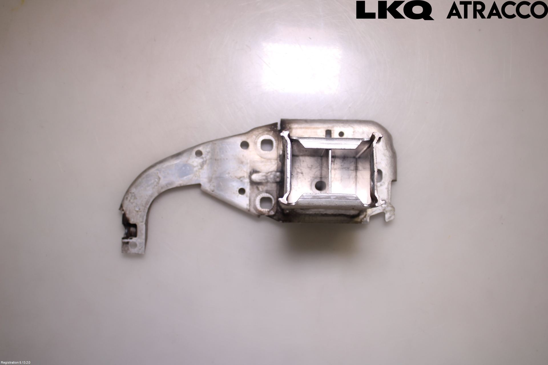 Audi A6/S6 4G 11-18 Støtfanger Foran Feste
