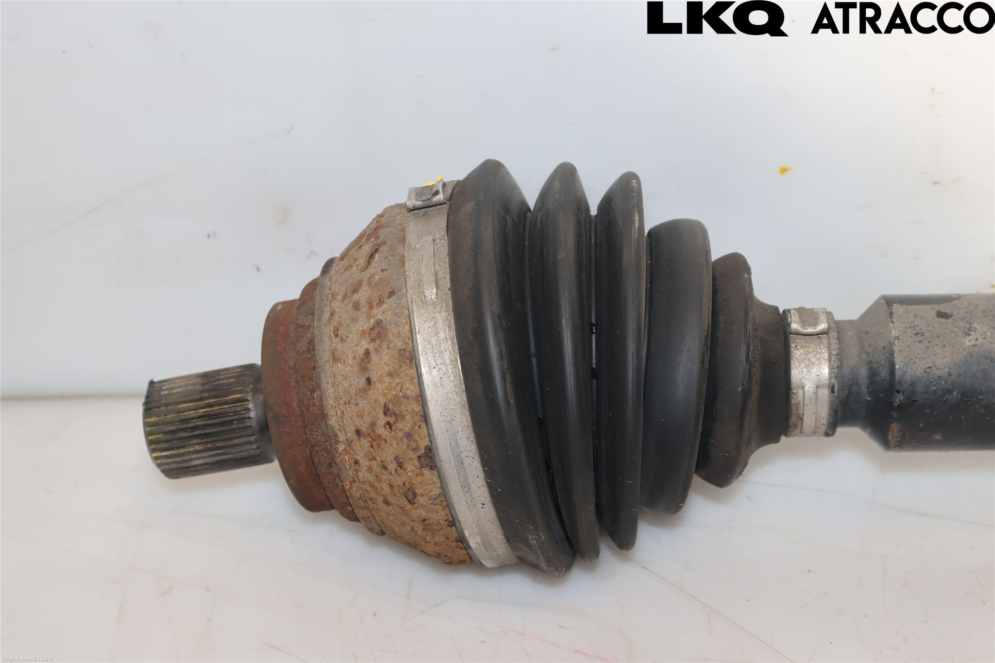 Volkswagen VW PASSAT 20-24 Drivaksel Foran Kompl Høyre
