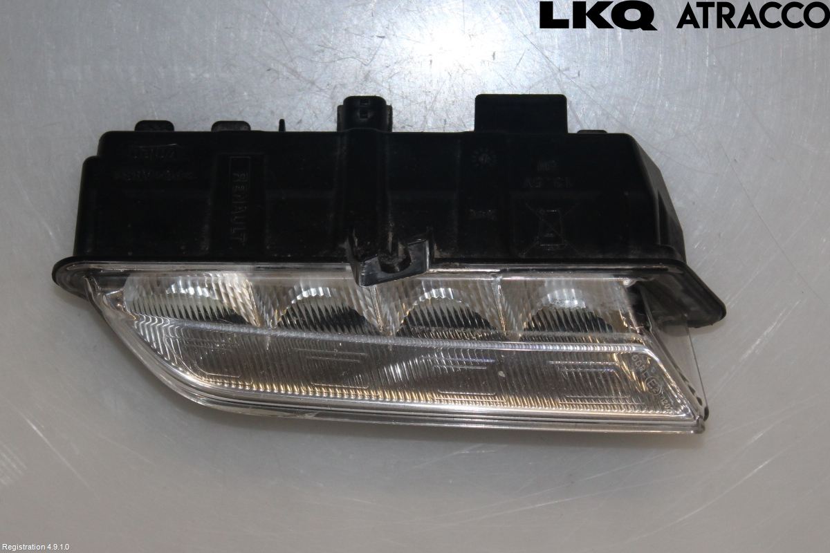 Renault CLIO IV 12-16 Parklykt Foran Høyre
