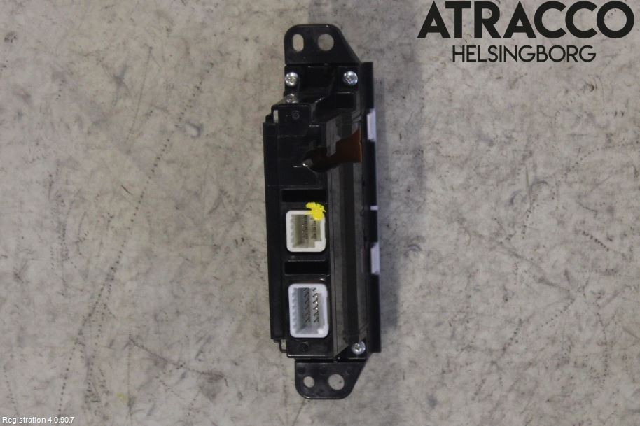 Nissan LEAF 11-17 Stereo Radio Med Cd