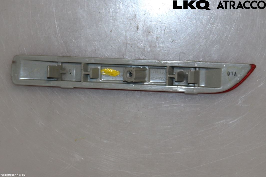 Nissan LEAF 18- Refleks Bak