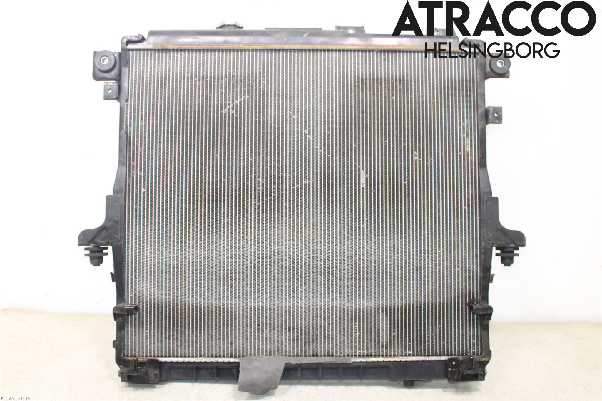 Nissan NAVARA 05-16 Radiator Automat