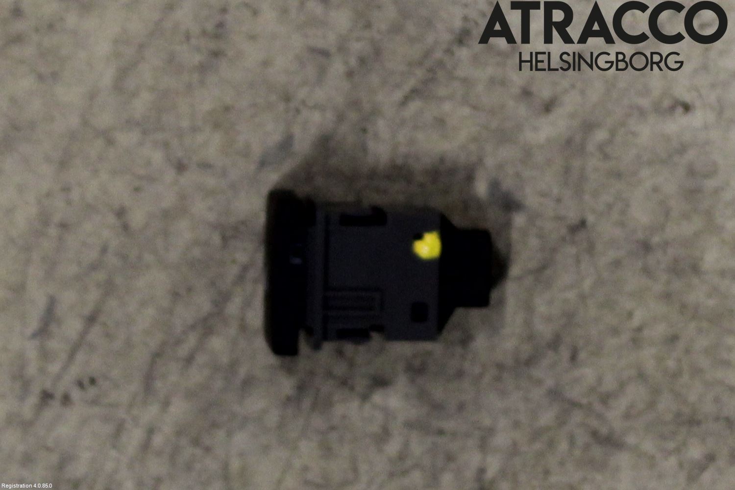 Toyota C-HR 16-23 Bryter Drivstoff Tankluke