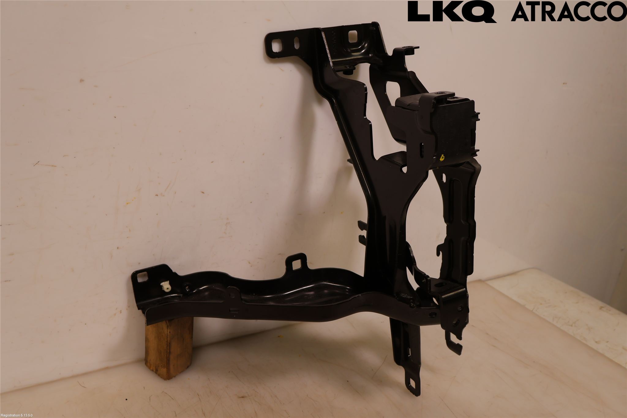 BMW X5 G05 18- Frontlykt Holder-Feste