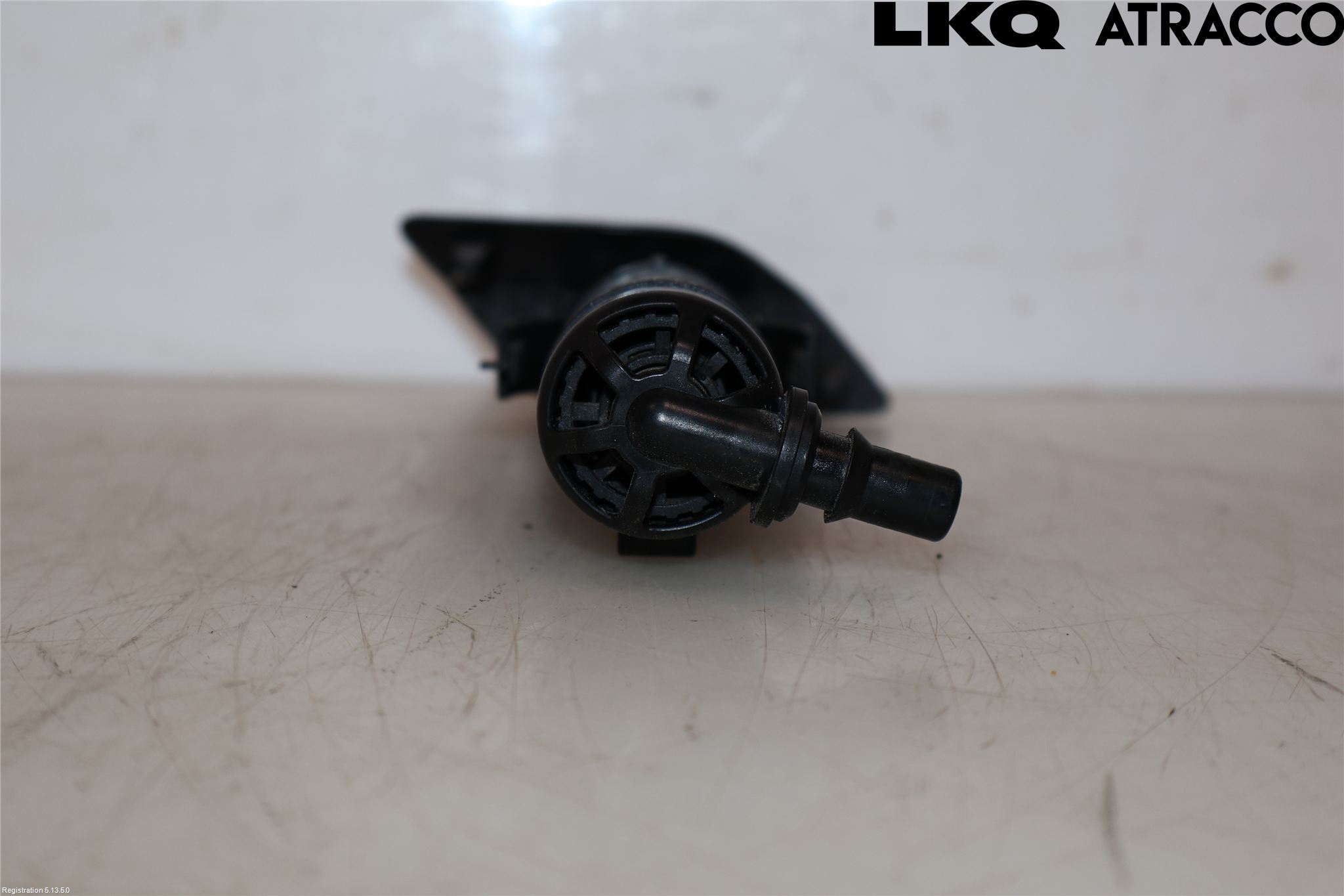 Volkswagen VW TOURAN 10-15 Spylerdyse Frontlykter