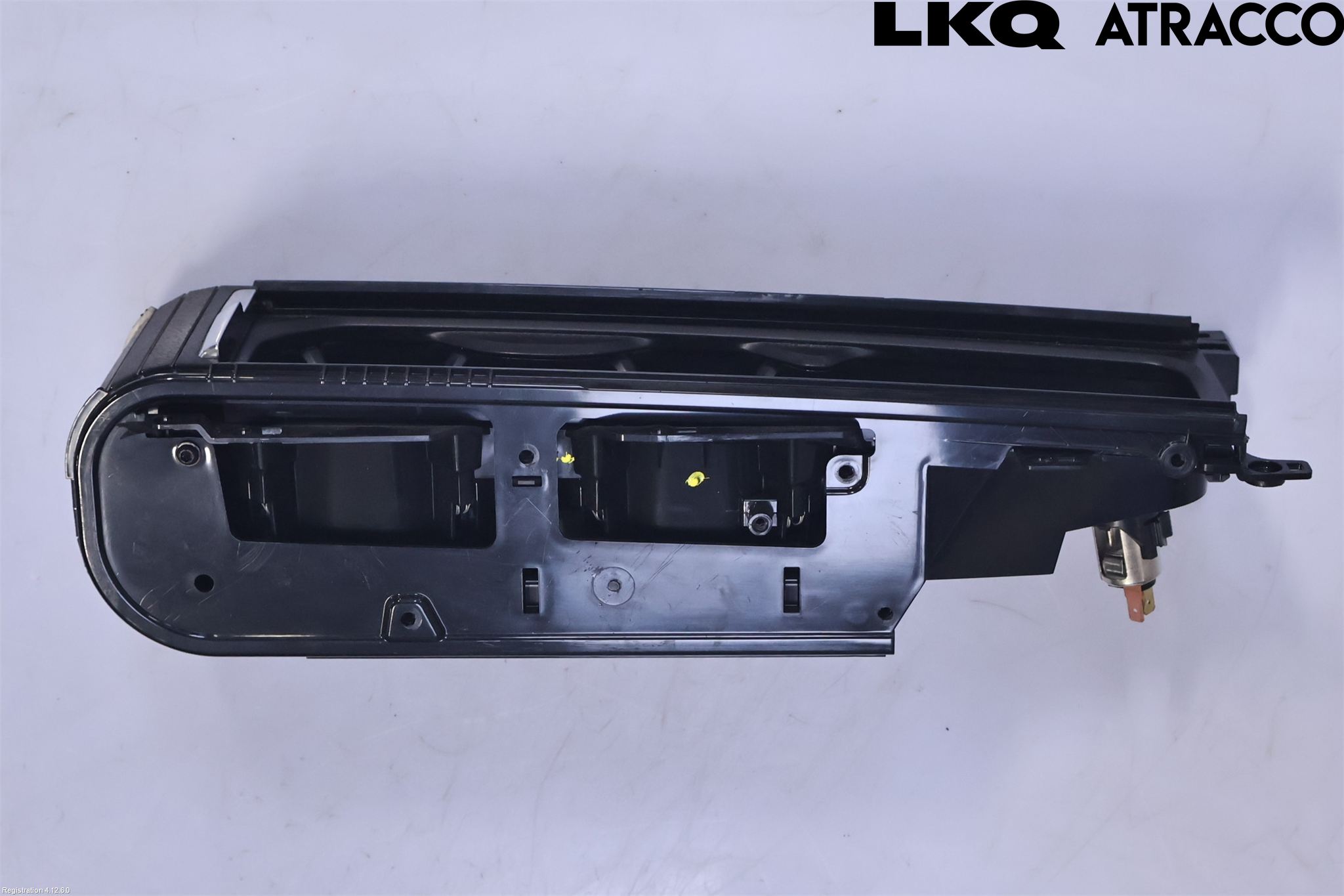 Volvo V90 CROSS COUNTRY 17->> Innr Koppholder