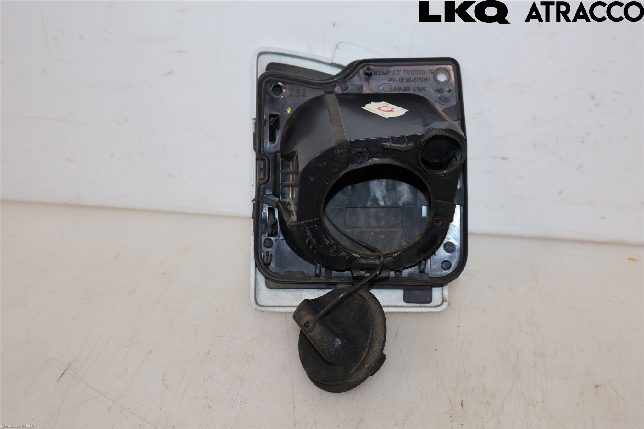 Nissan NV400 12-24 Drivstoff Tankluke