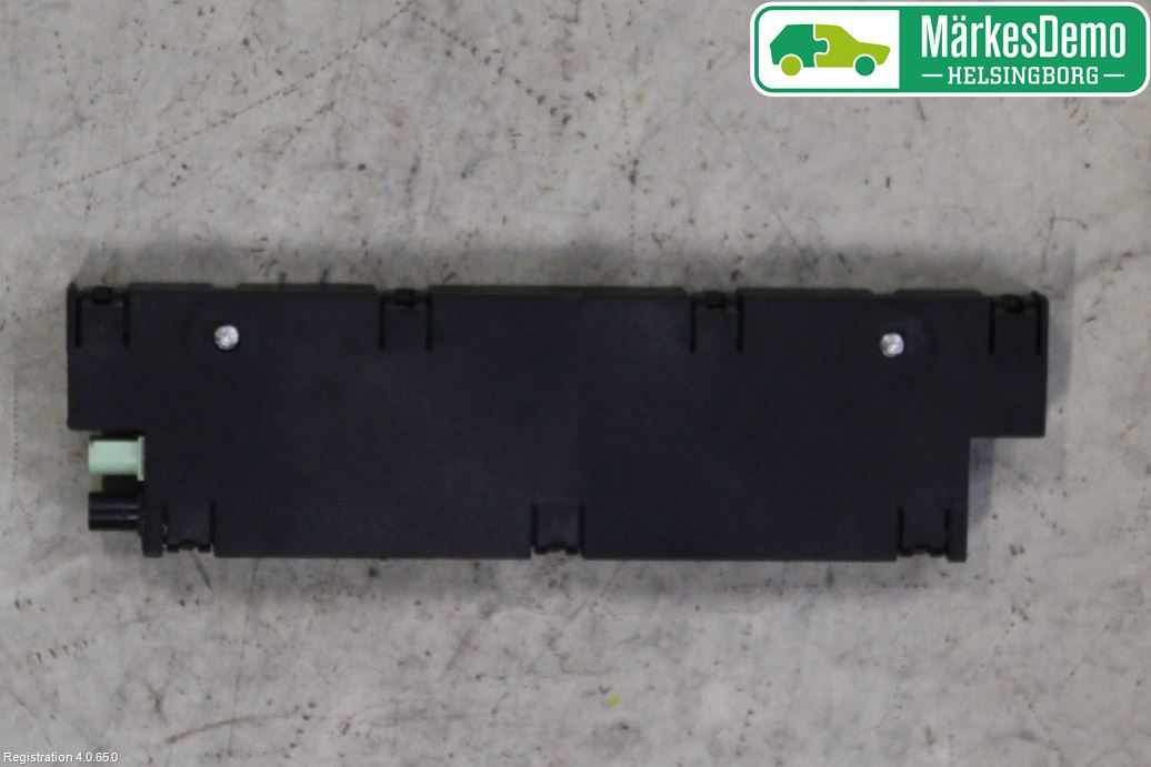 BMW 5 F10/F11/F18 09-17 Stereo Antenneforsterker