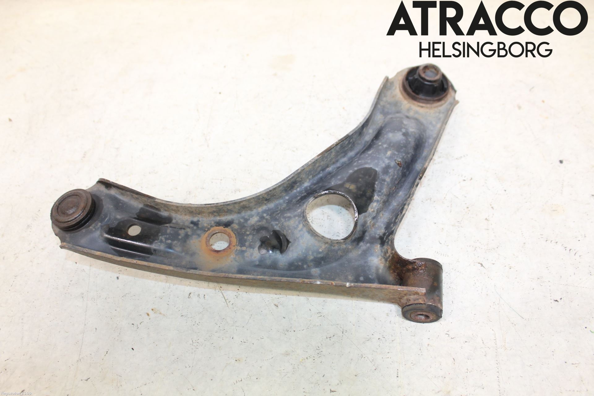 Toyota AYGO 06-14 Bærearm Foran Venstre Nedre