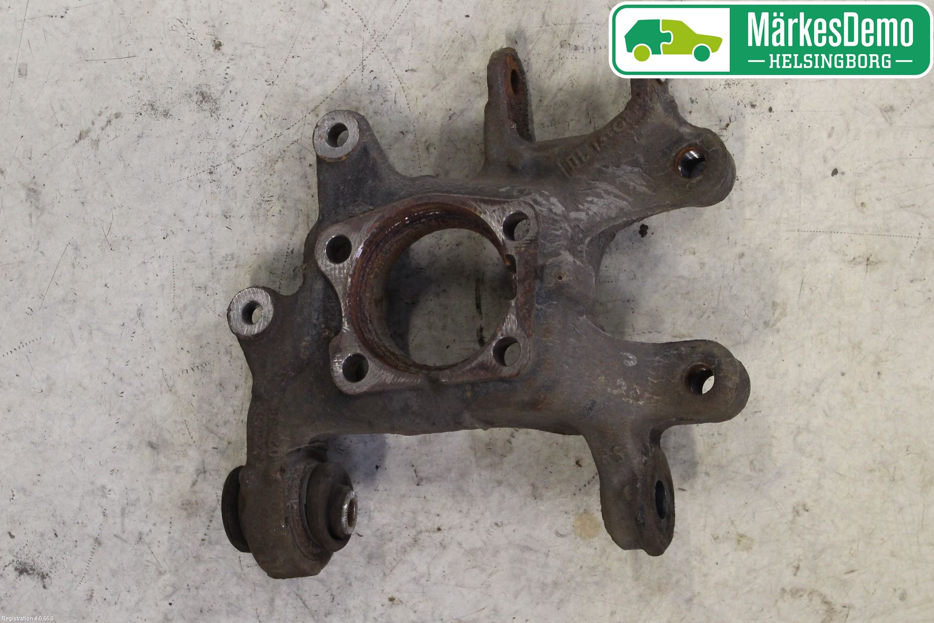 Toyota AURIS 13-19 Spindel Hb