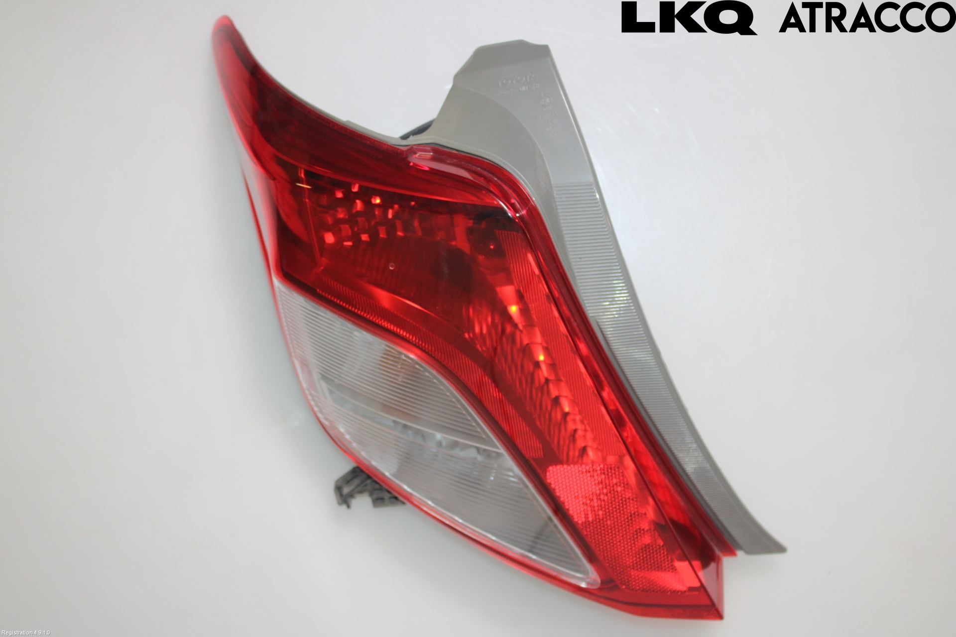 Toyota YARIS XP130 12-14 Baklykt Venstre