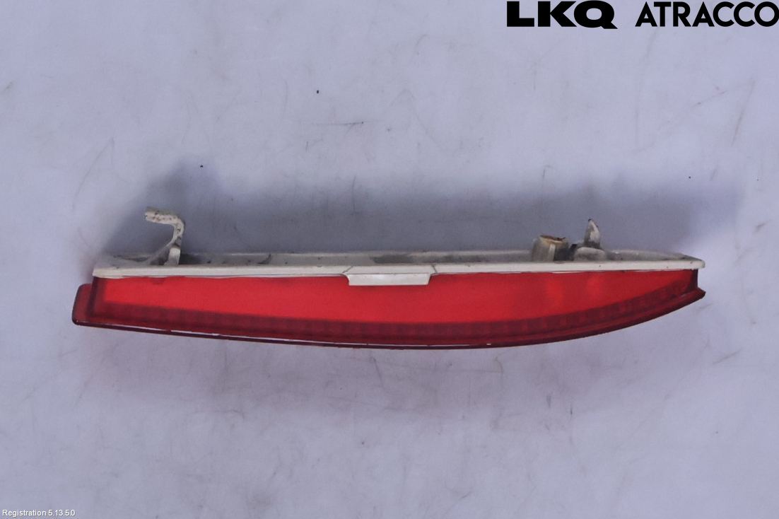 Toyota AVENSIS 09-15 Refleks Bak