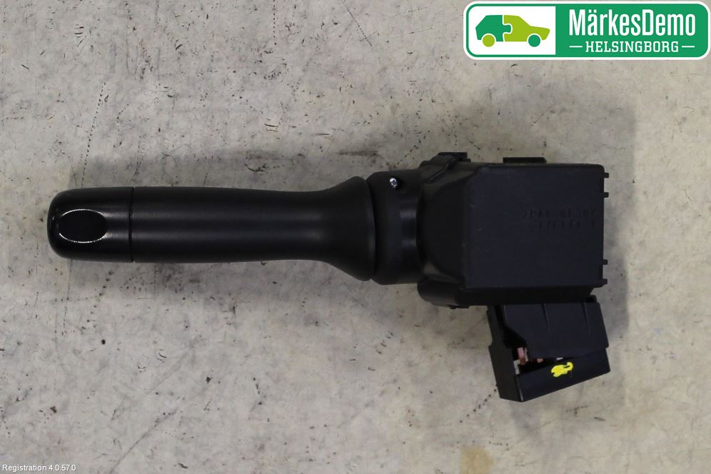 Toyota AYGO 15-21 Bryter Ratt Visker - Spyler