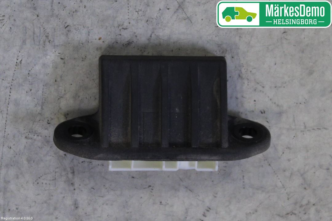 Toyota RAV4 13-18 Bakluke Handtak Ytre