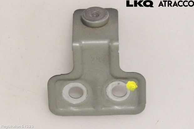 BMW 5 G30/G31/F90 17-23 Frontskjermfeste Venstre