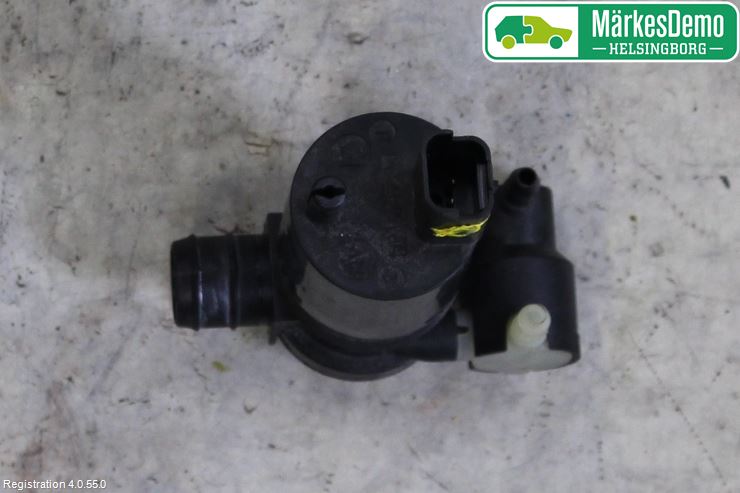 Nissan NOTE E12 14-20 Spylerpumpe Frontrute