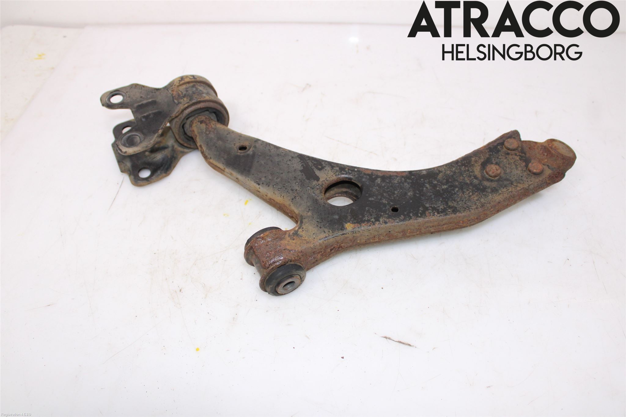 Ford FOCUS 11-14 Bærearm Foran Høyre Nedre