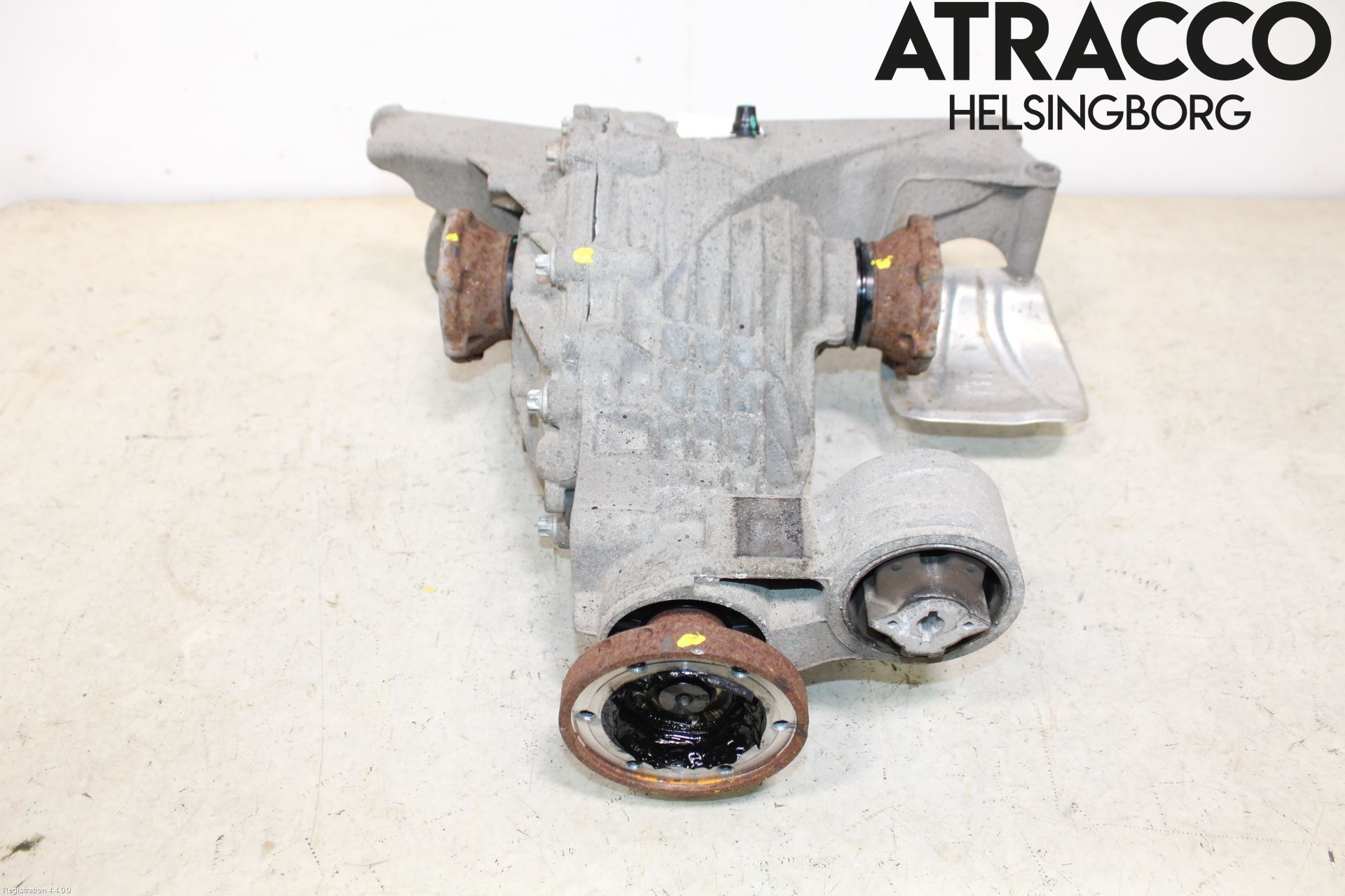 Audi A4/S4 B9 16-19 Bakaksel Kardang Bak -Diff