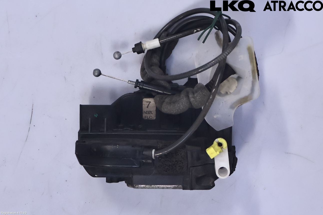 Nissan QASHQAI+2  10-14 Sentrallåsmotor Venstre