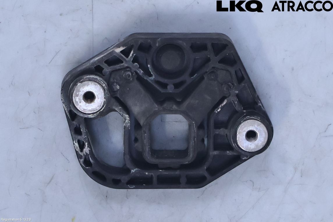 Volvo V90 17->> Radiator Feste - Ramme - Bjelk