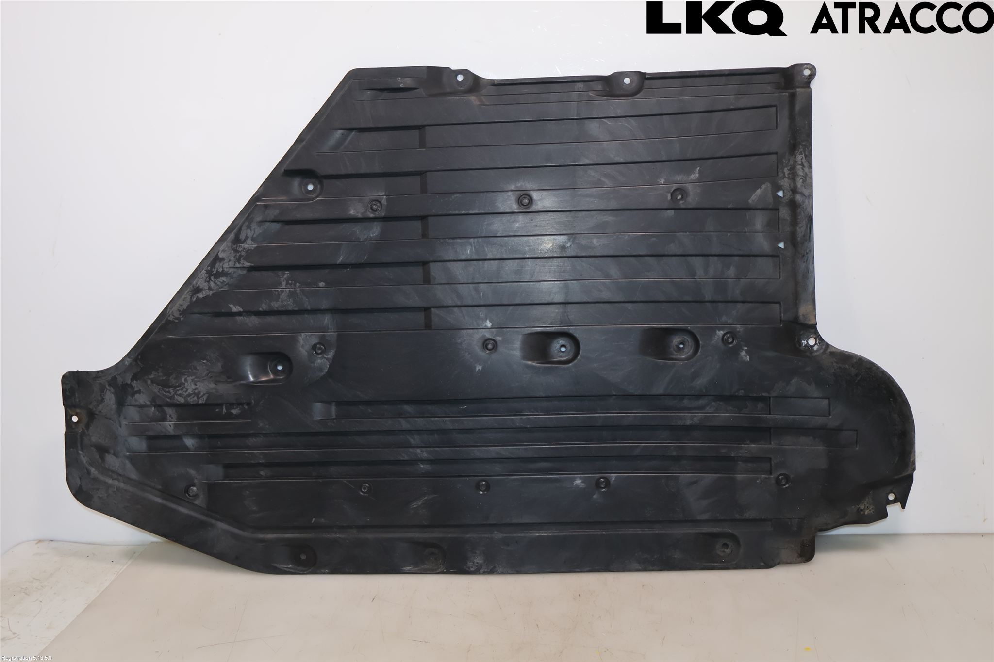 BMW 5 G30/G31/F90 17-23 Bunnplate U Motor-Gear-Dørk