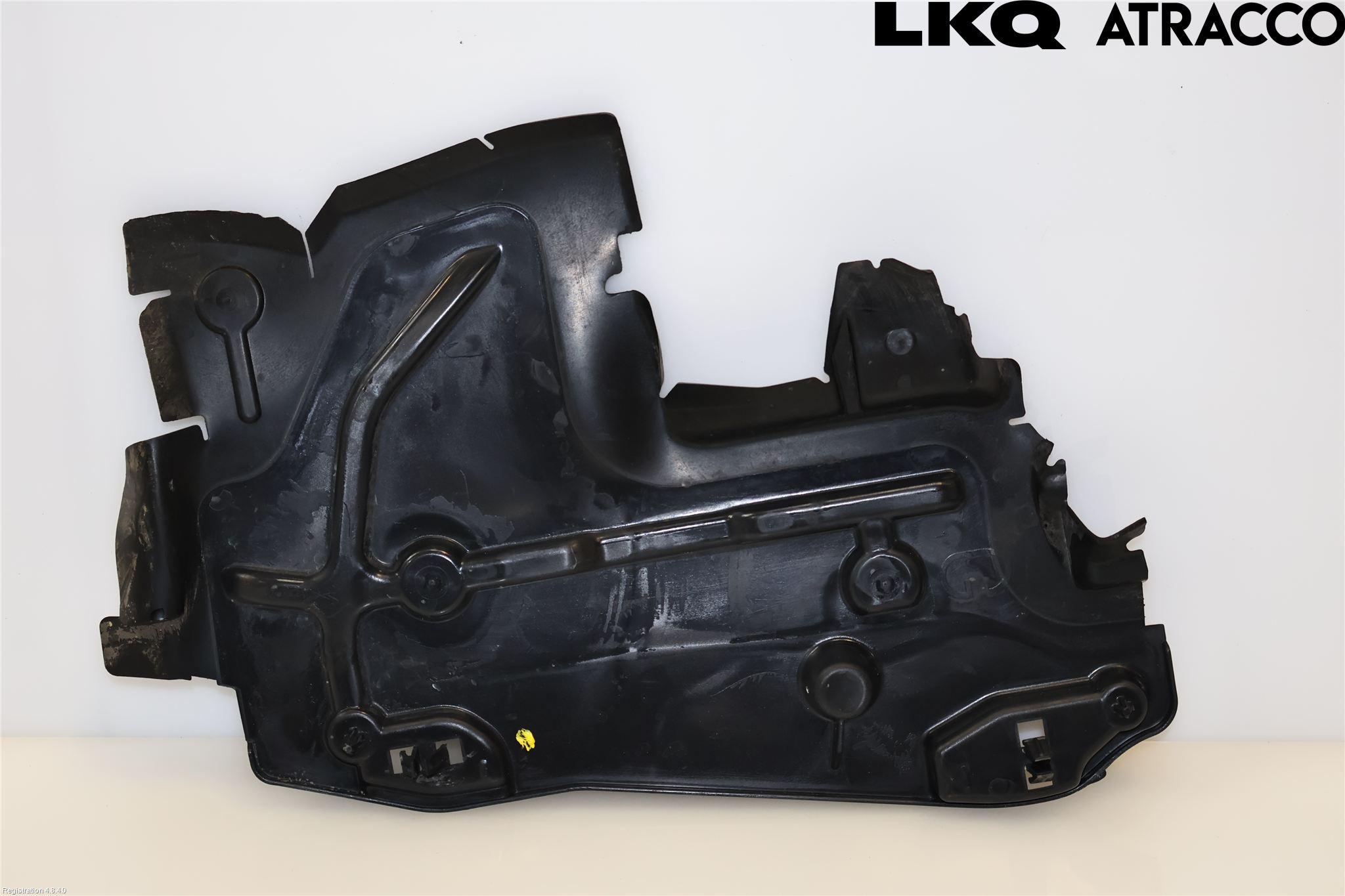 Peugeot 208 12-15 Luftstyring Front