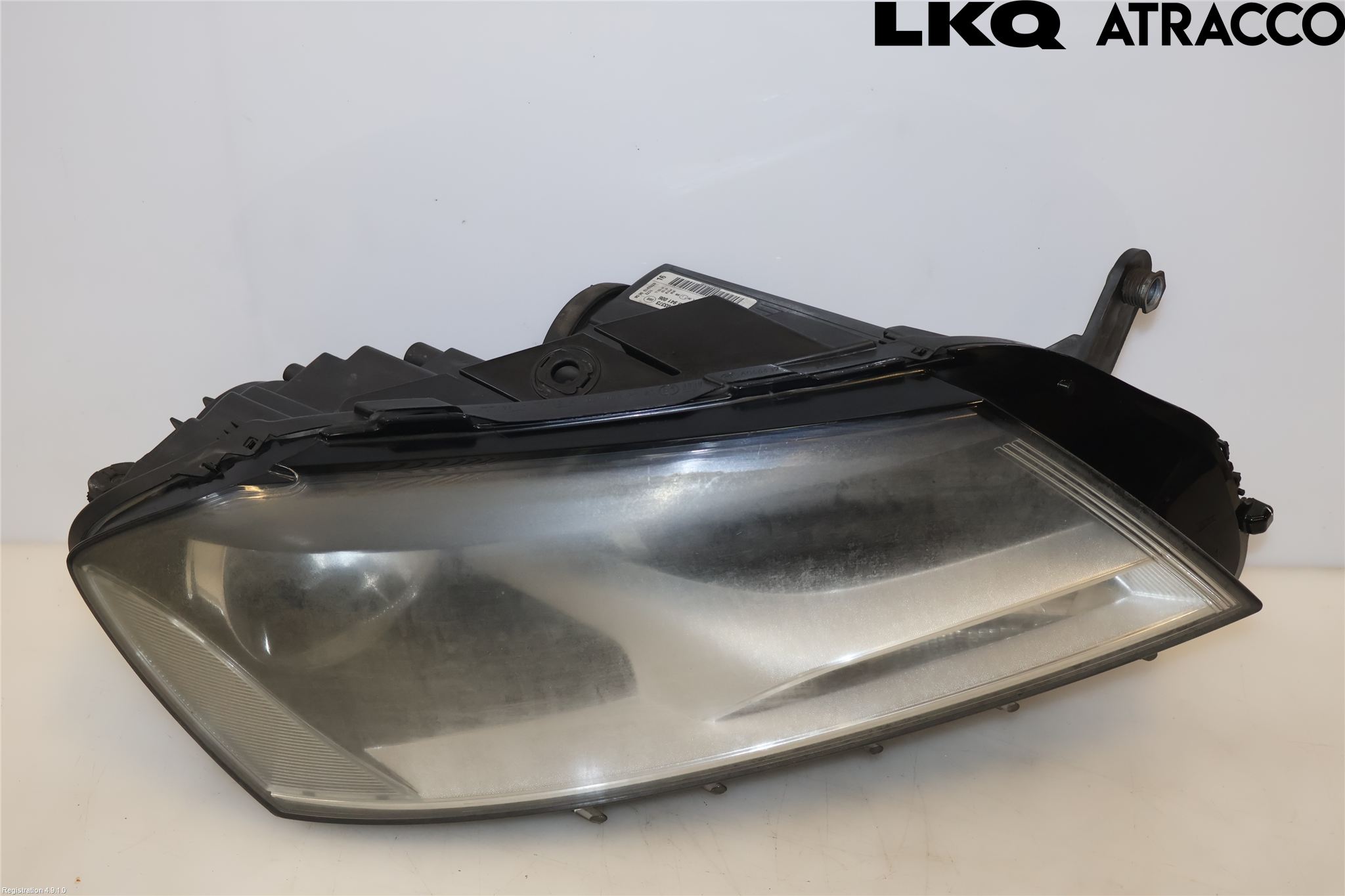 Volkswagen VW PASSAT 11-14 Frontlykt Høyre