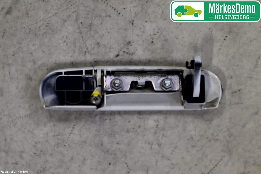 Mitsubishi COLT 09-13 Bakluke Handtak Ytre