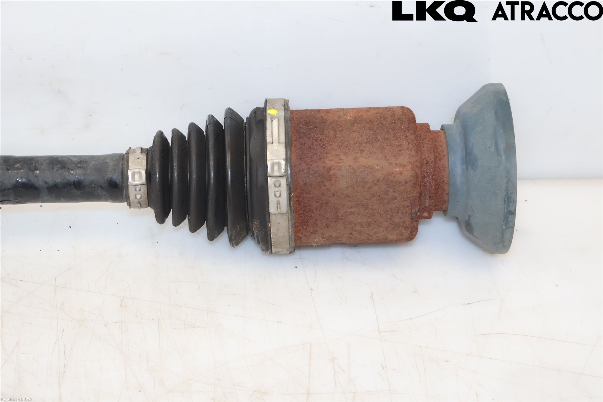 Volkswagen VW PASSAT 15-19 Drivaksel Foran Kompl Høyre
